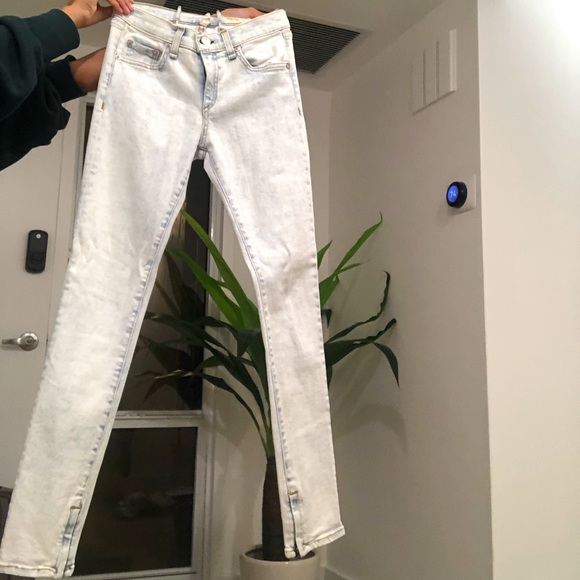 RAG & BONE LIGHT WASH- SIDE ZIPPER (BOTTOM) SKINNY - Picture 1 of 4